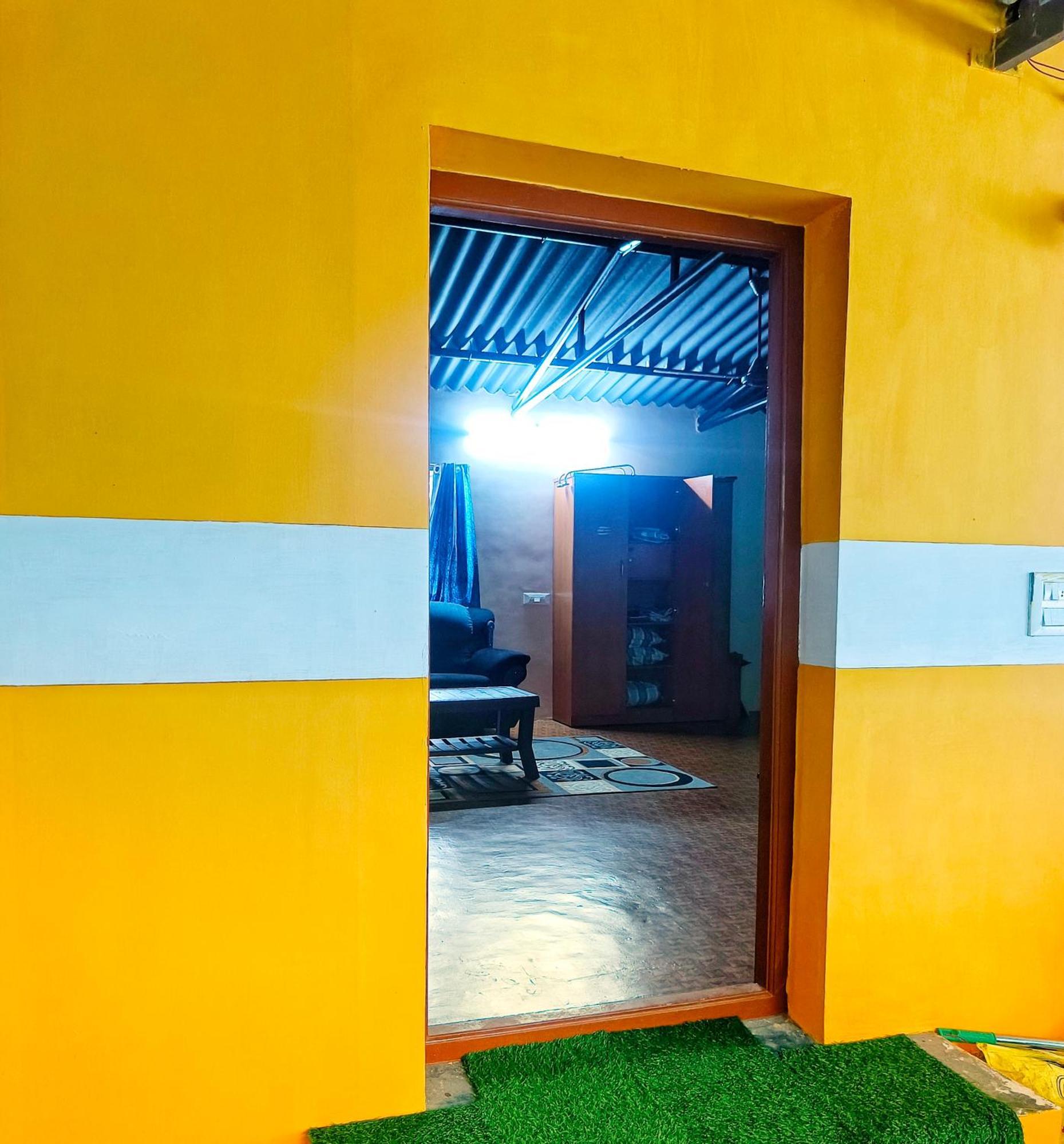 Shivalaya Farmstay Located Amdist Coconut Farm With River Access Near Isha,Adiyogi,Siruvani Alāndurai Exterior foto