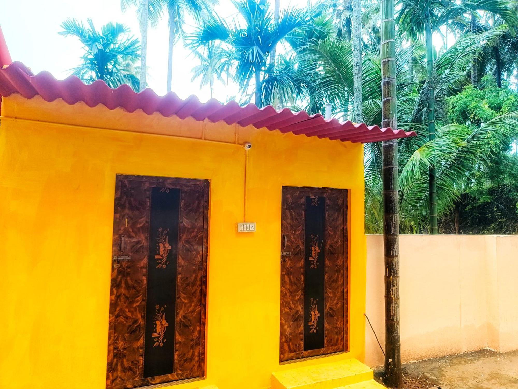 Shivalaya Farmstay Located Amdist Coconut Farm With River Access Near Isha,Adiyogi,Siruvani Alāndurai Exterior foto